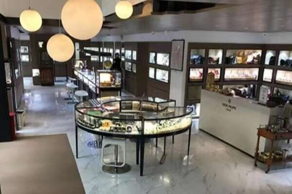 来宾市兴宾寄卖奢侈品店